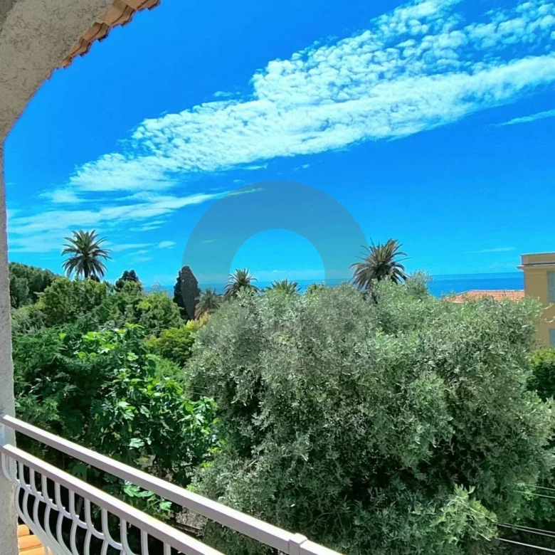 🌿 Charmante Maison de Ville mitoyenne avec Vue  –Mer et Menton Quartier Garavan, Menton