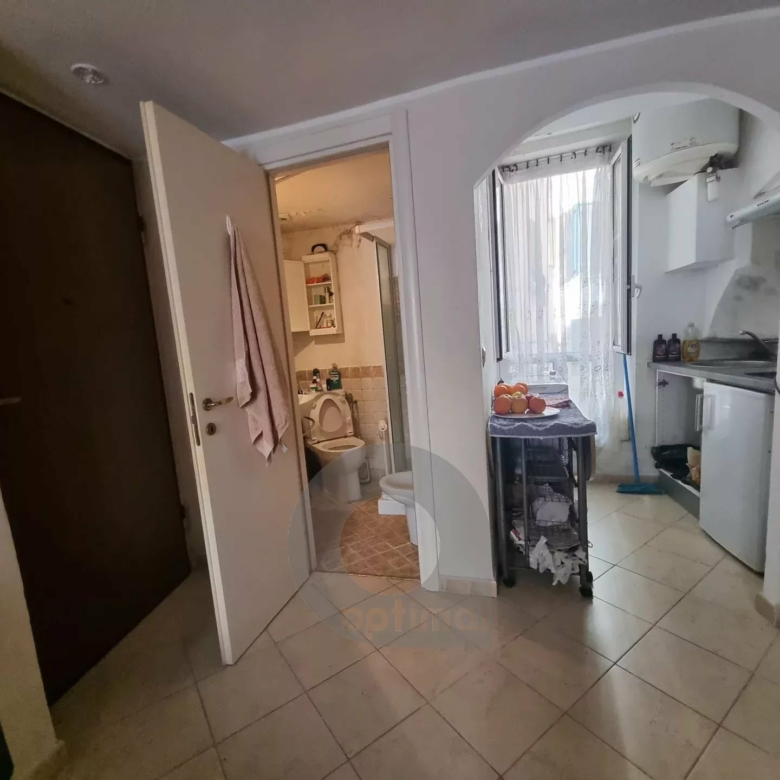 Charmant studio à Menton.