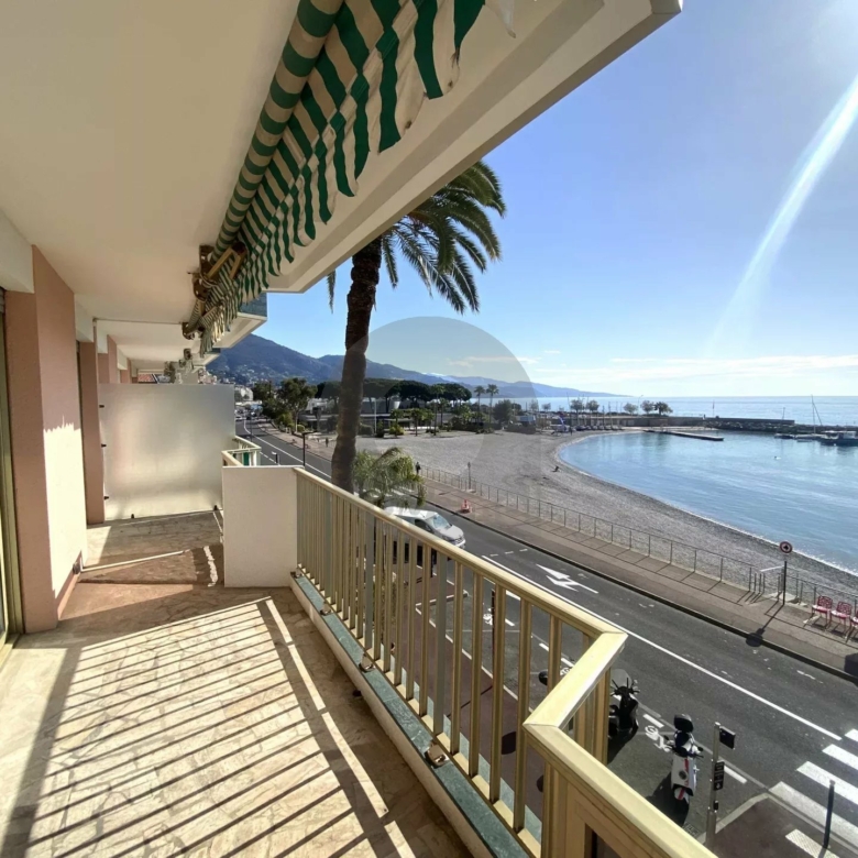 FRONT DE MER 2P 43M2 AVEC TERRASSE 12M2 CAVE