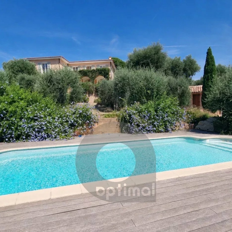 Menton – Propriété de caractère avec vue mer panoramique et permis purgé