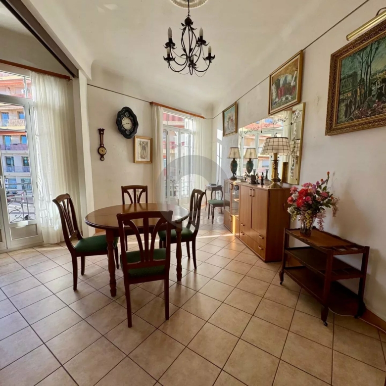 Appartement 3 pièces à Menton Centre-ville