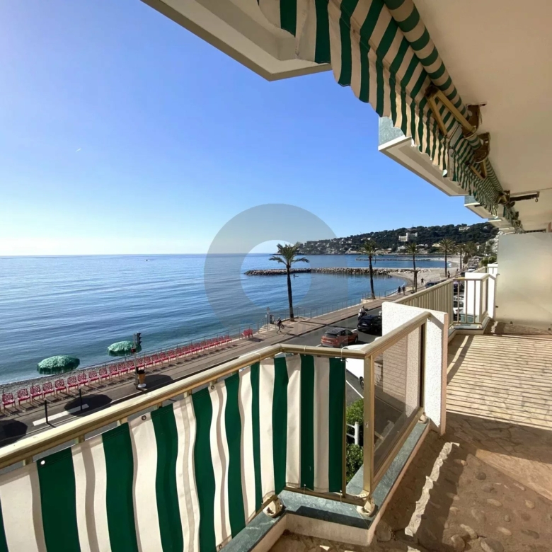 FRONT DE MER 2P 43M2 AVEC TERRASSE 12M2 CAVE