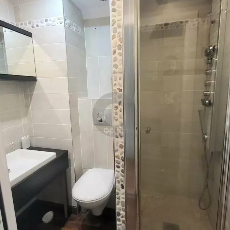 ROQUEBRUNE SECTEUR CABBE – STUDIO TERRASSE VUE MER – PISCINE