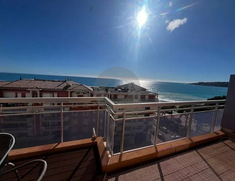 RARE – DERNIER ETAGE