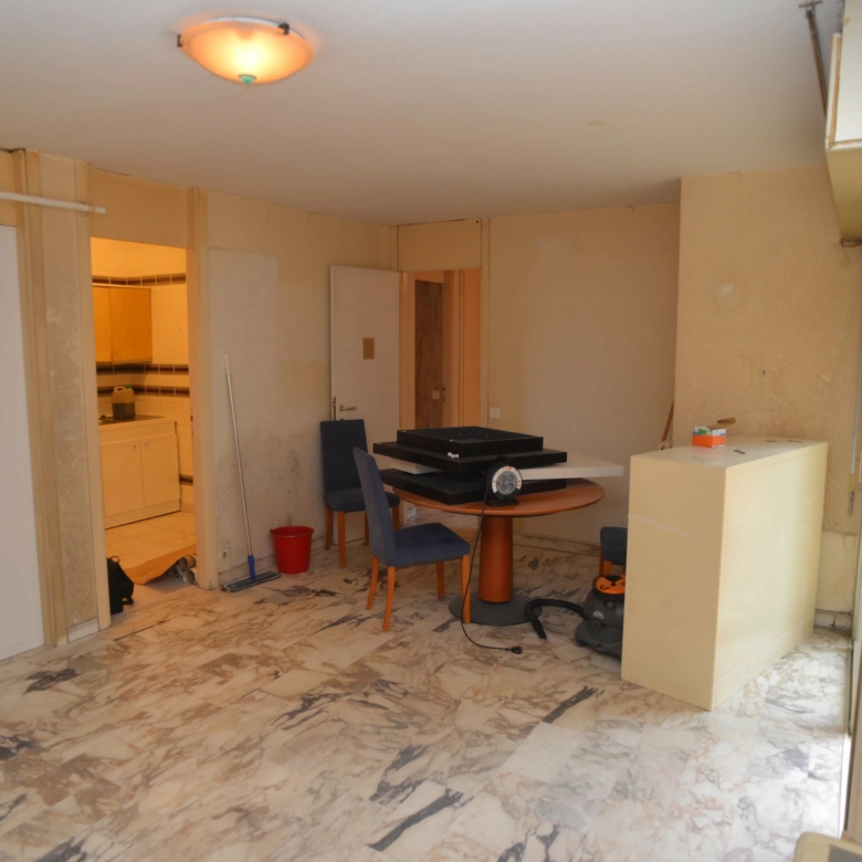 Menton – appartement deux pièces bord de mer à Garavan