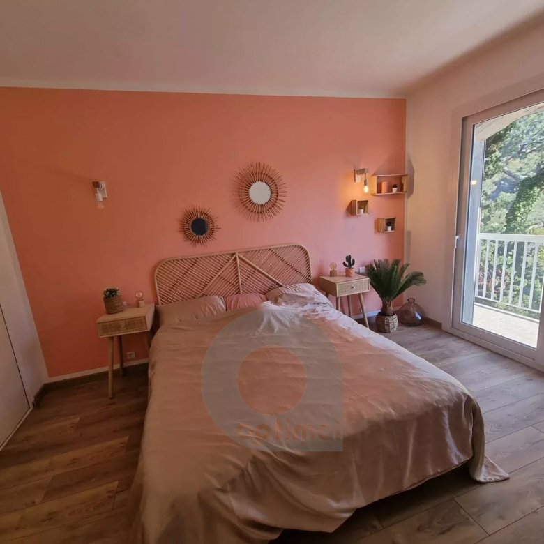CASTELLAR – villa à 250 mètres de Menton