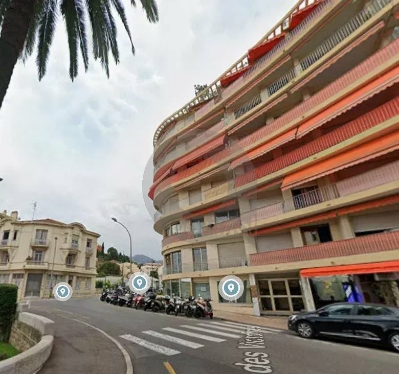 Menton secteur gare sncf : à louer local commercial en rdc