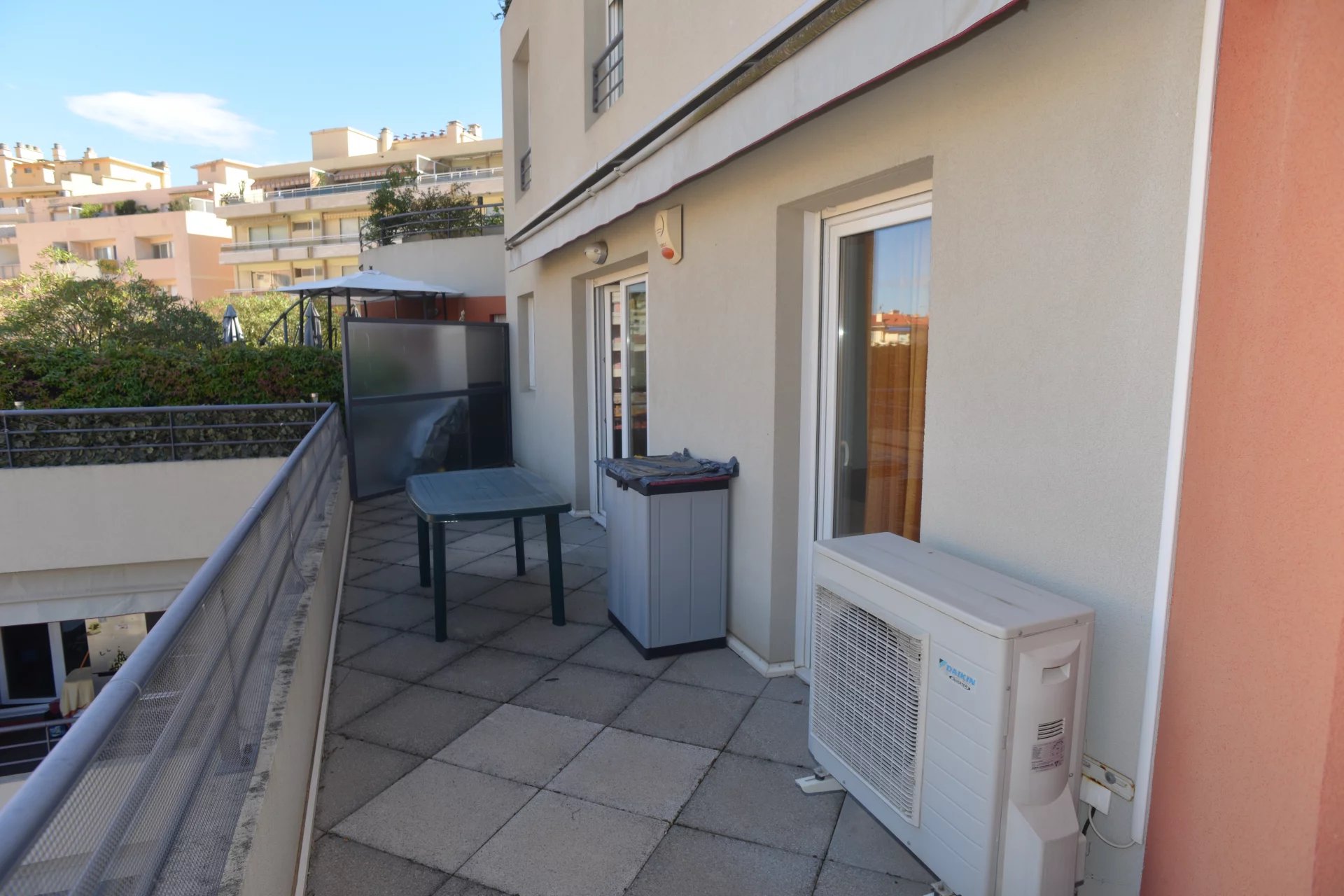 APPARTEMENT TROIS PIECES CARNOLES – ROQUEBRUNE CAP MARTIN