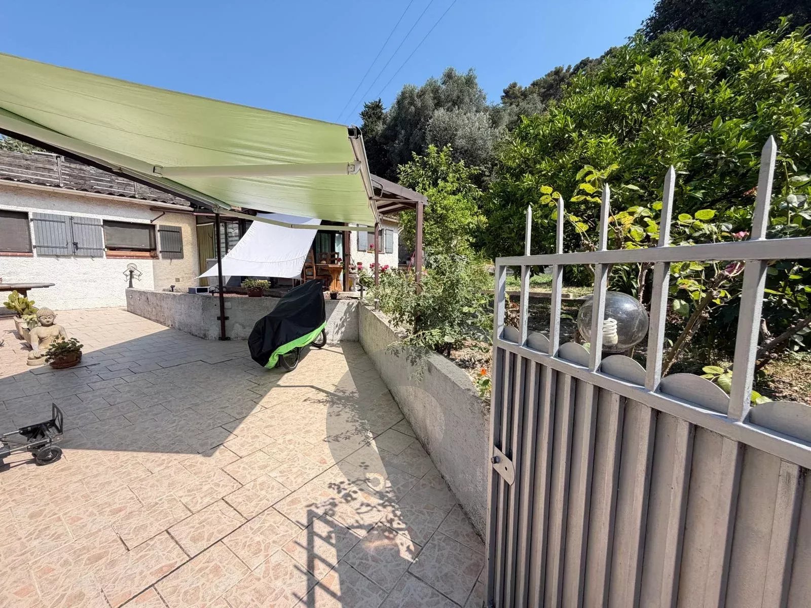 Maison Vallée Menton.