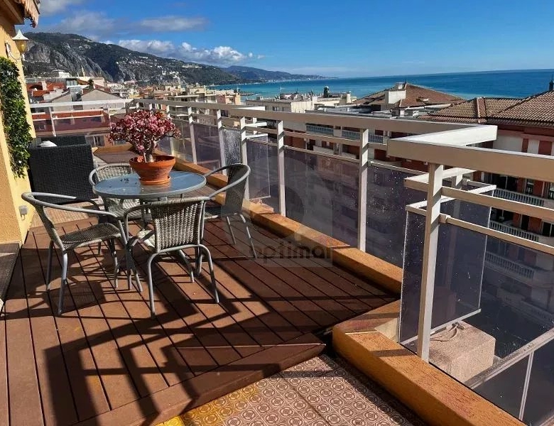 RARE – DERNIER ETAGE