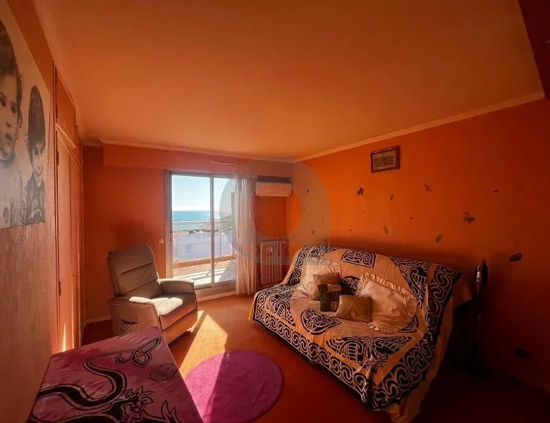 RARE – DERNIER ETAGE