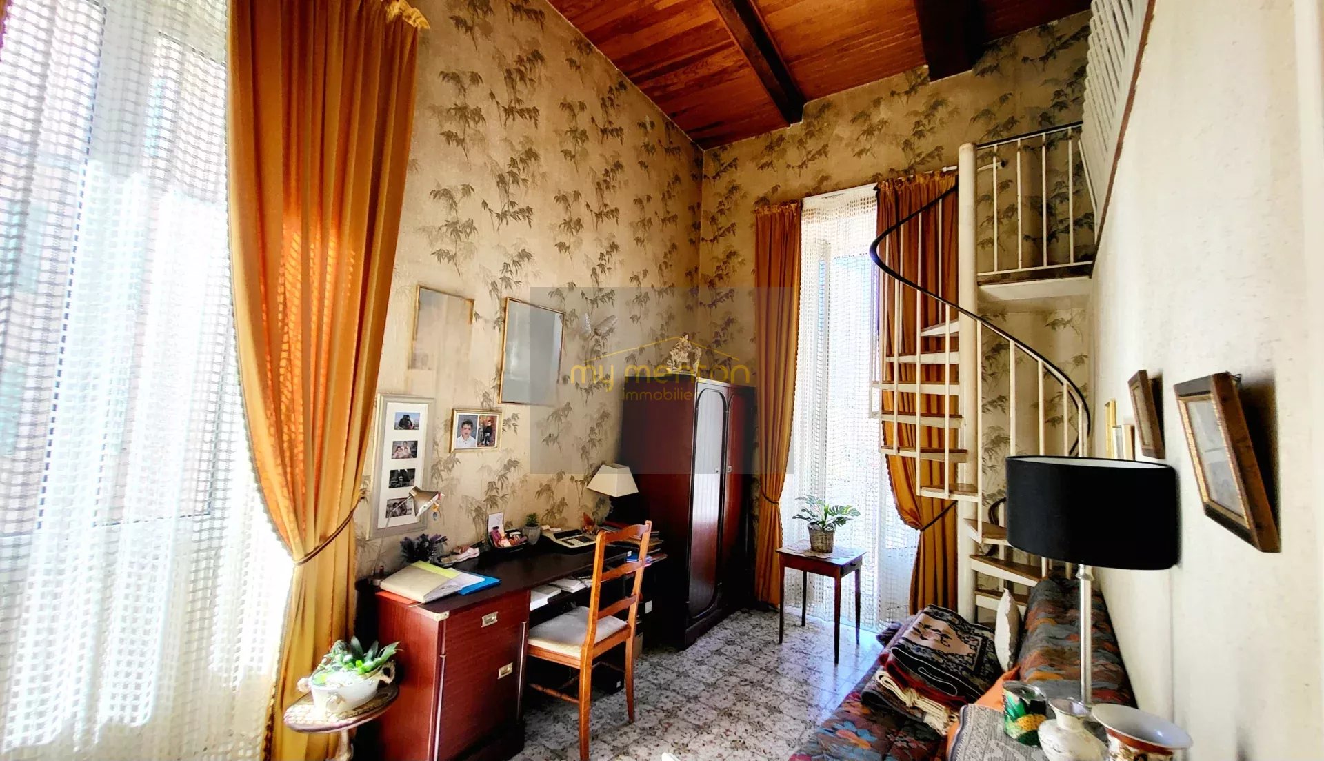 MENTON CENTRE ;  Appartement Bourgeois Front de mer