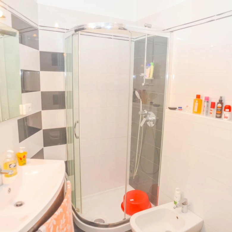Menton – appartement trois pièces front de mer à Garavan