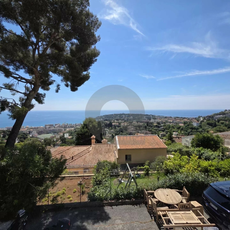 VILLA JUMELEE ROQUEBRUNE CAP MARTIN HAMEAU