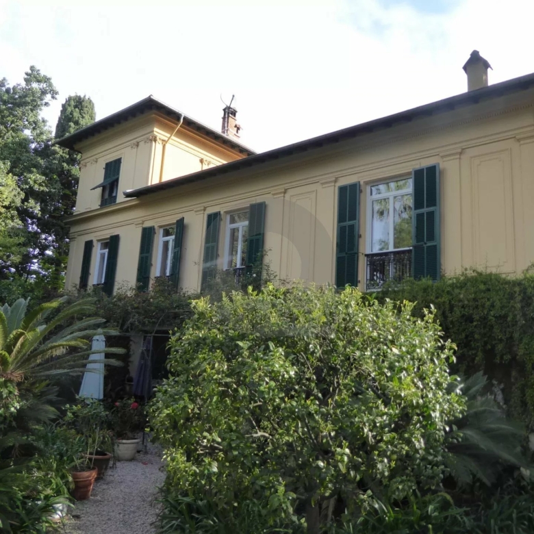 GRANDE VILLA ROQUEBRUNE CAP MARTIN PISCINE POOL HOUSE