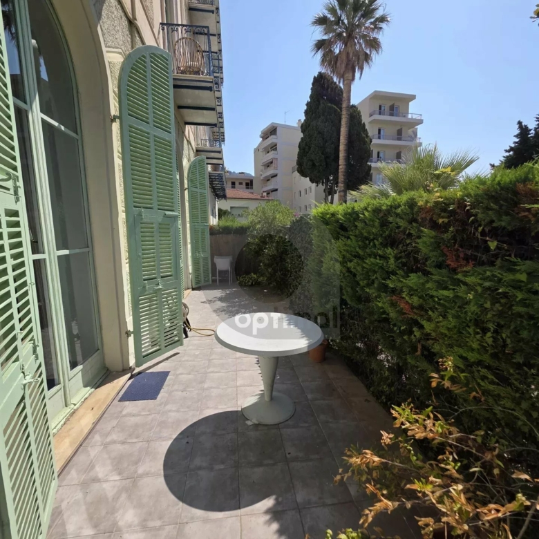 APPARTEMENT BOURGEOIS ORIGINAL MENTON GARAVAN GARAGE