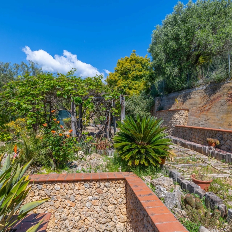 Charmante villa à San Lorenzo avec vue panoramique sur la mer et les montagnes