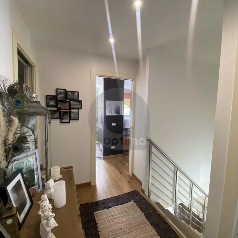 A VENDRE – BELLE MAISON AU CALME CADRE VERDOYANT