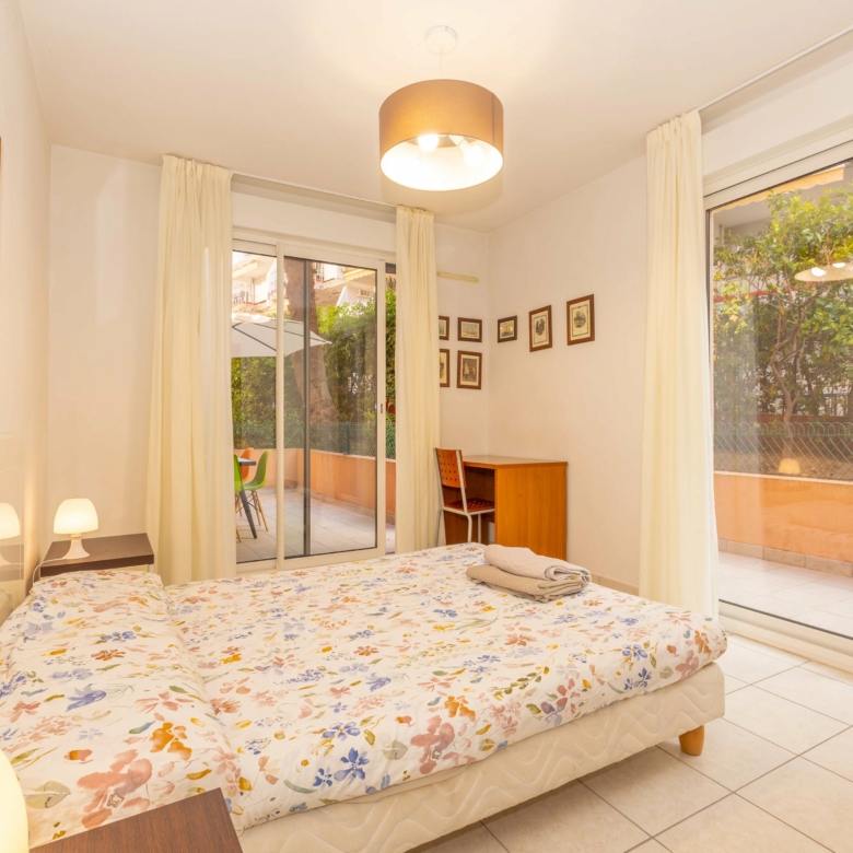 Appartement 3 pièces avec grande terrasse à Menton