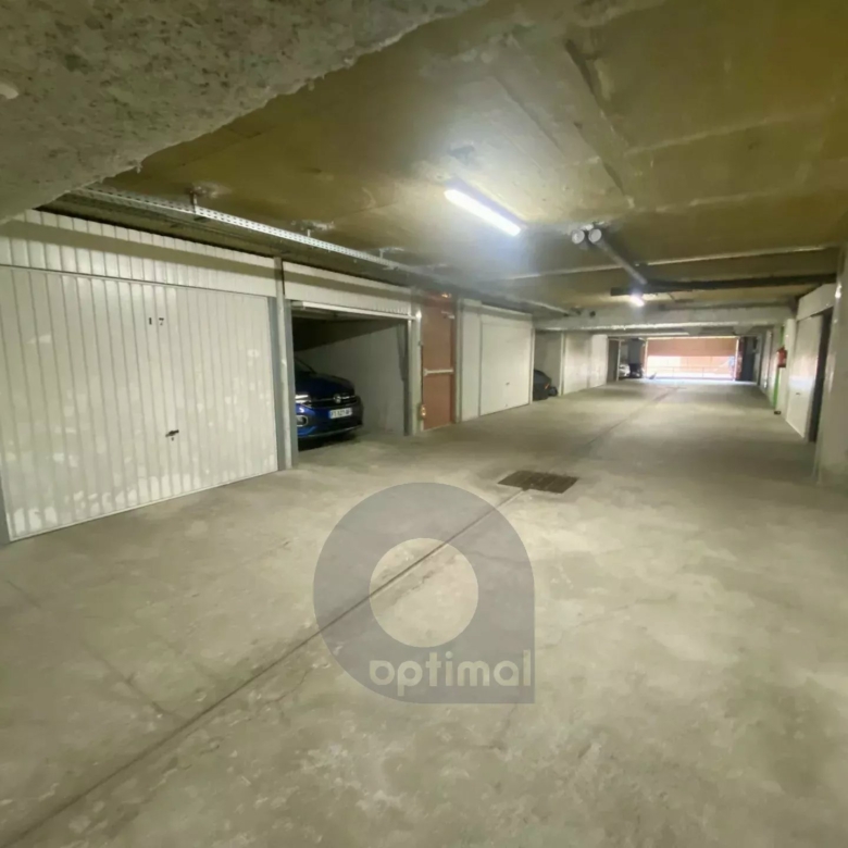 RCM Secteur Antoine Peglion – 2 pièces avec terrasse – Garage
