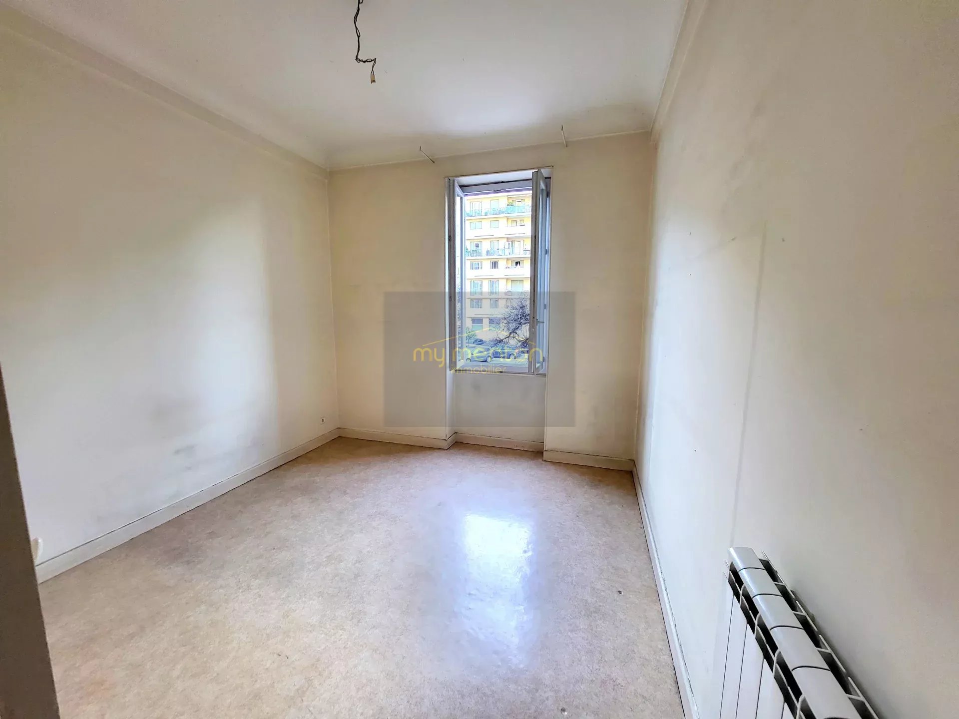 À vendre :  appartement 4 pièces à Menton idéal Famille ou Profession libérale