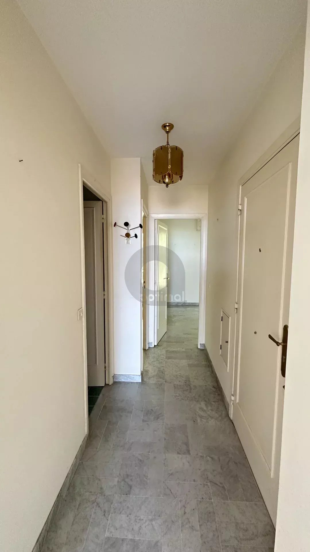 MENTON – TERRES CHAUDES: APPARTEMENT 2P AVEC VUE MER PANORAMIQUE –  GARAGE et CAVE