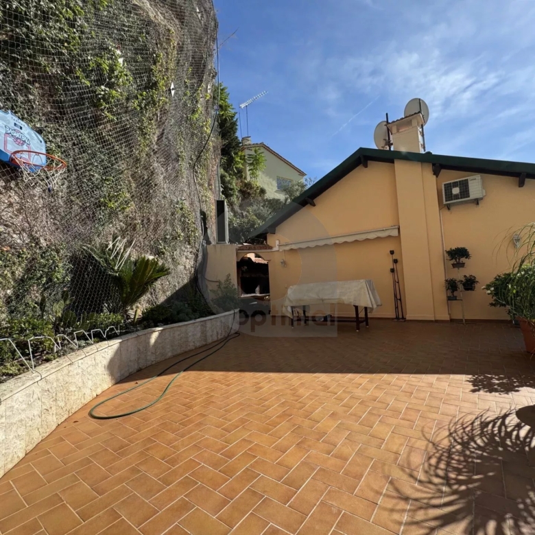 VILLA ROQUEBRUNE VUE MER EXCELLENT ÉTAT TERRASSE JARDIN GARAGE