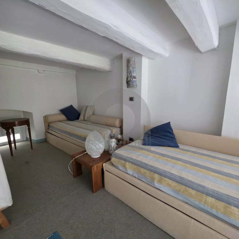APPARTEMENT BOURGEOIS ORIGINAL MENTON GARAVAN GARAGE