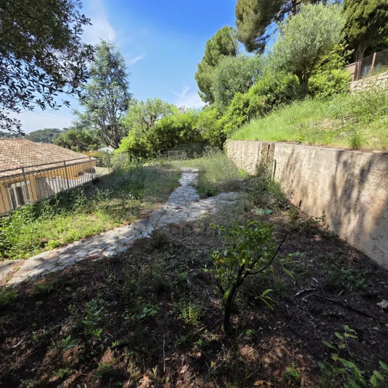VILLA JUMELEE ROQUEBRUNE CAP MARTIN HAMEAU