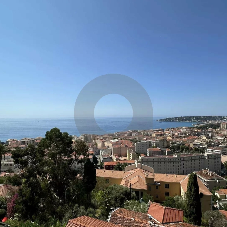 MENTON – TERRES CHAUDES: APPARTEMENT 2P AVEC VUE MER PANORAMIQUE –  GARAGE et CAVE