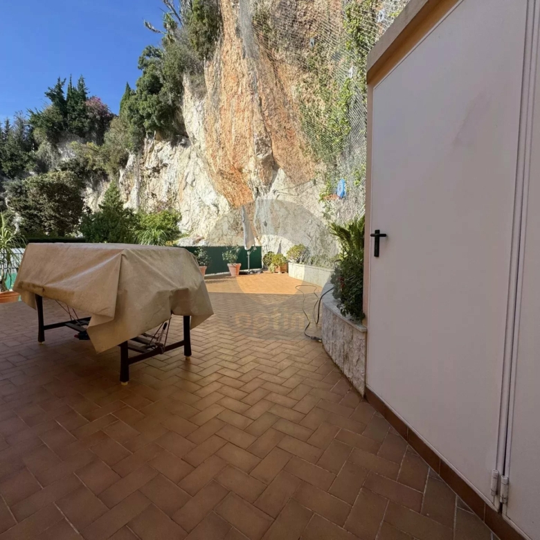 VILLA ROQUEBRUNE VUE MER EXCELLENT ÉTAT TERRASSE JARDIN GARAGE