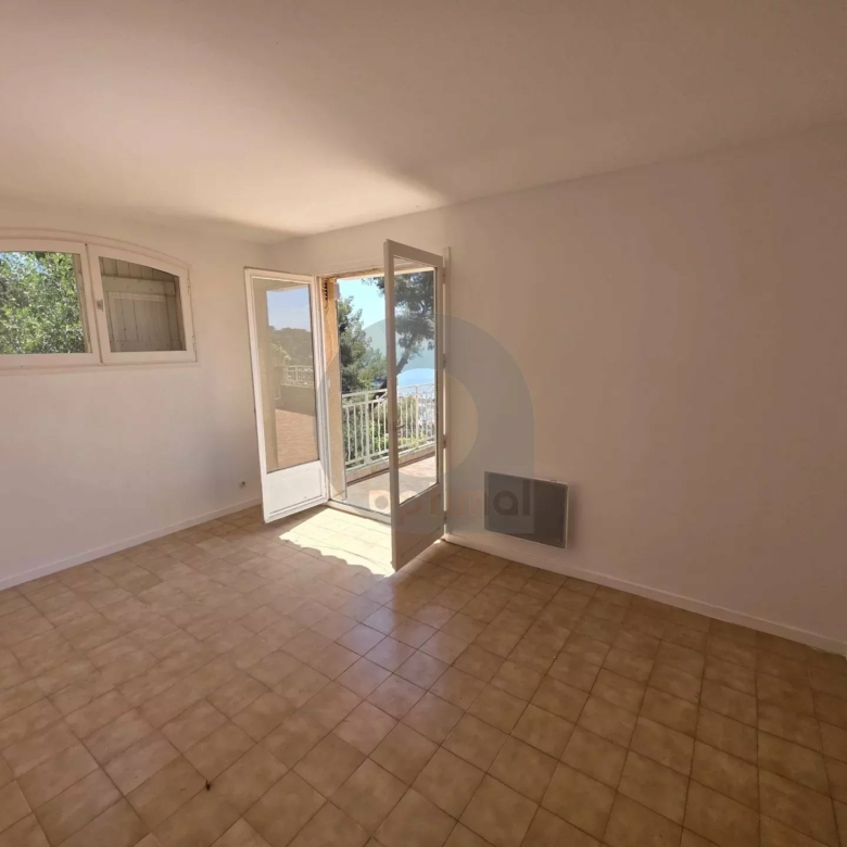 VILLA JUMELEE ROQUEBRUNE CAP MARTIN HAMEAU
