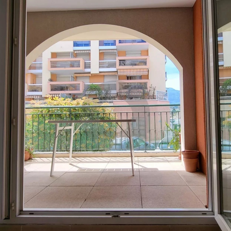 Menton centre ville –  Appartement 2 Pièces – terrasse et parking