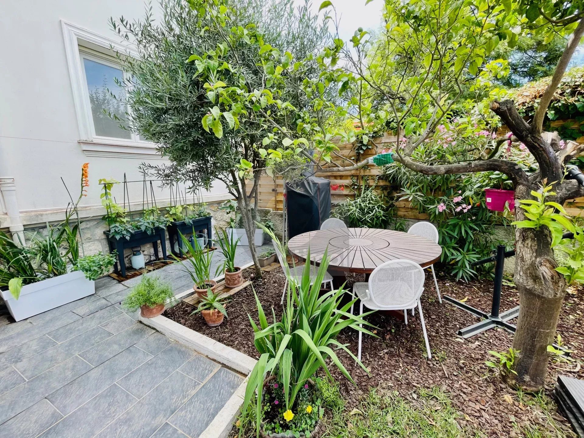 3 pièces plateau du Cap Martin avec JARDIN