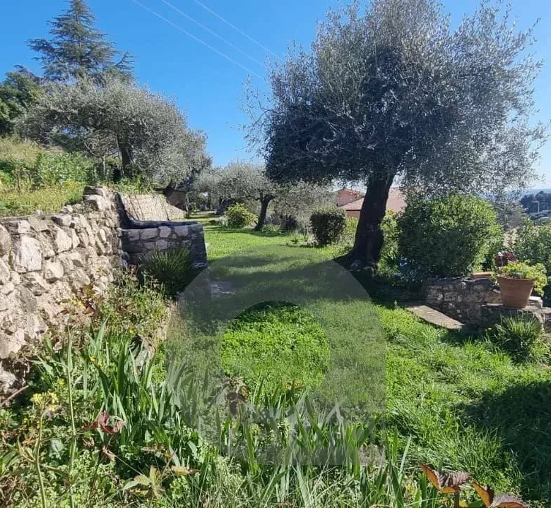 Propriété CASTELLAR villa 188 m² bassin terrain vue mer