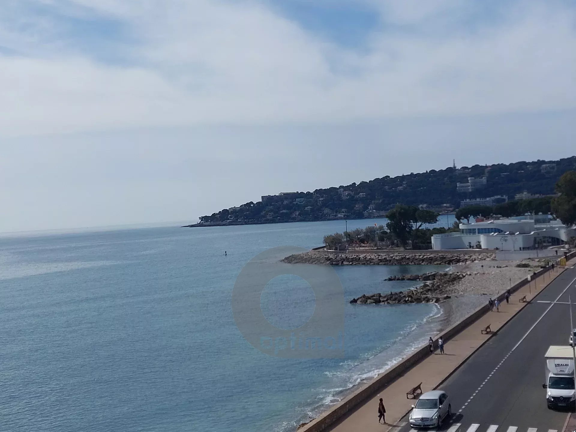MENTON 3 pièces front de mer