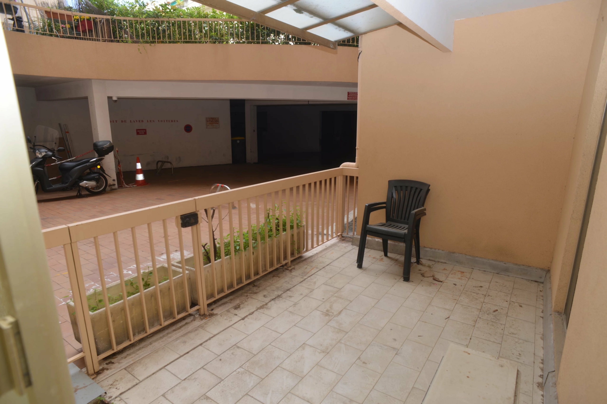 c98048cb7f00da348143a6f4ac4d2bb7_5c02125e43_4096-original-173601-0.jpg Menton – appartement deux pièces bord de mer à Garavan