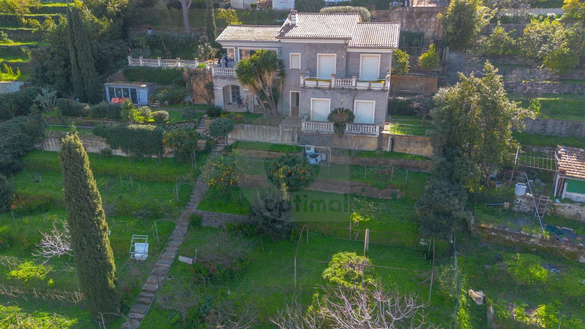 Élégante Villa avec Vue Panoramique – Menton, Quartier Résidentiel