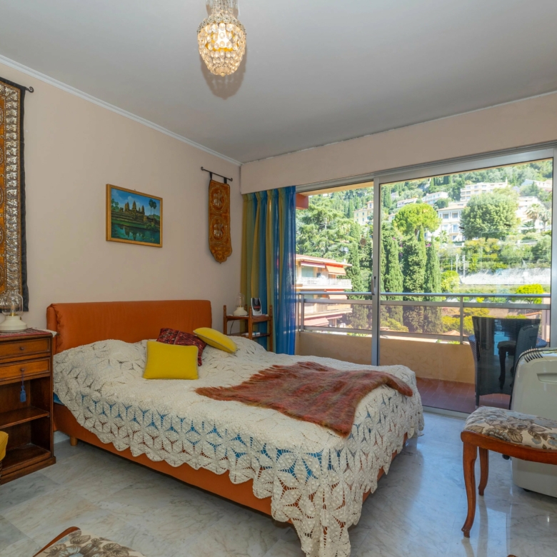 Menton Garavan appartement trois piéces front de mer vue panoramique mer, ports et Vieille-Ville