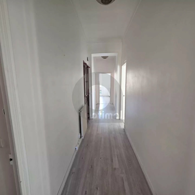 GRAND APPARTEMENT DE CINQ PIECES MENTON PROCHE CENTRE VILLE