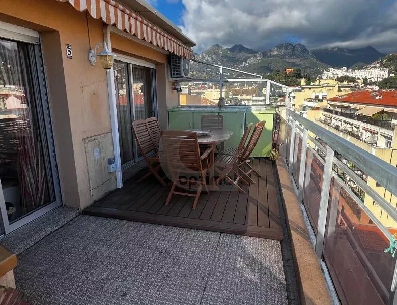 RARE – DERNIER ETAGE
