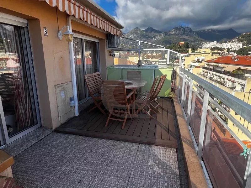 RARE – DERNIER ETAGE