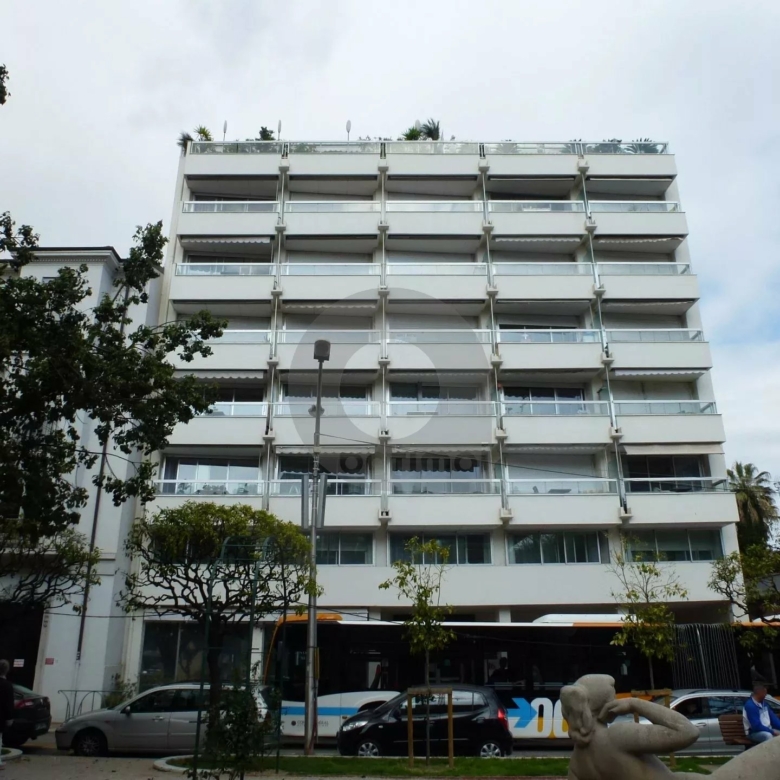 A LOUER : Parking couvert centre-ville Menton