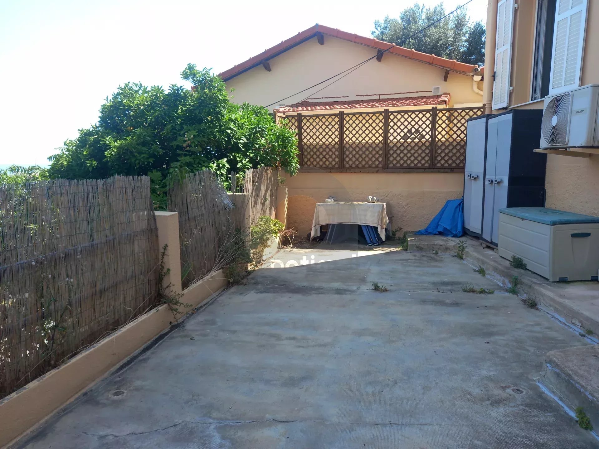 Beau 2 pièces avec grand jardin