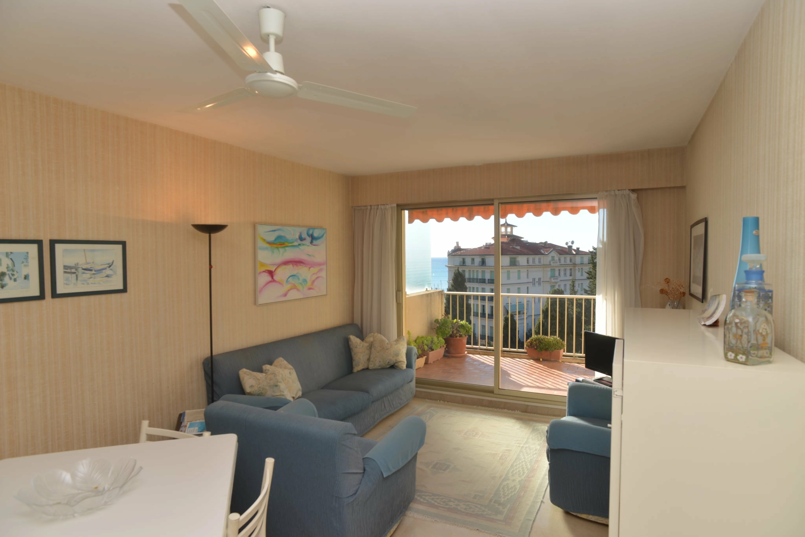 MENTON GARAVAN – 3 pièces dernier étage avec terrasse vue mer cave et garage