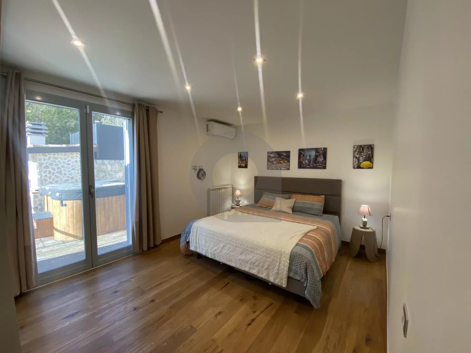 A VENDRE – BELLE MAISON AU CALME CADRE VERDOYANT