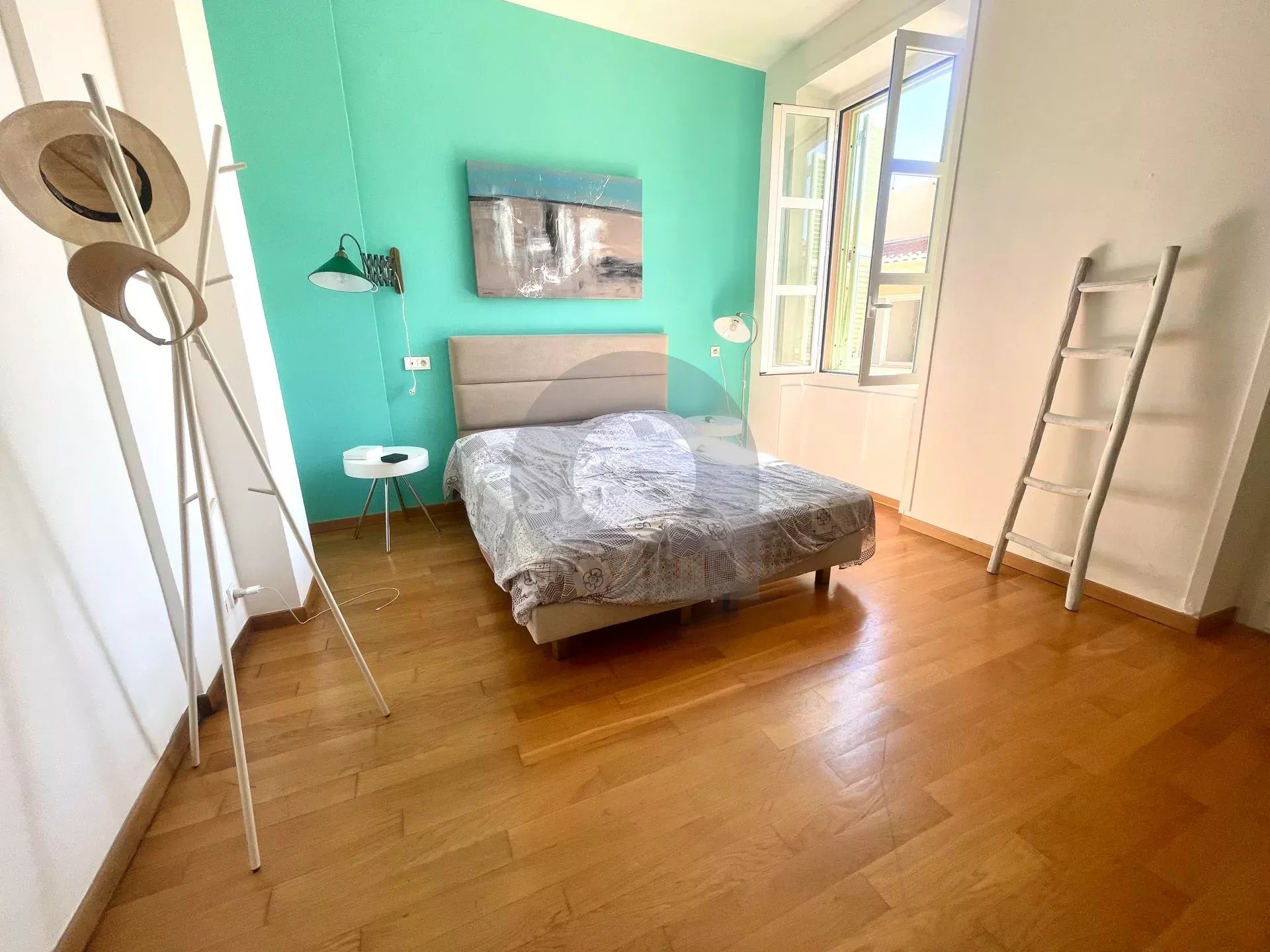 Exclusivité : Menton Centre charmant 3P