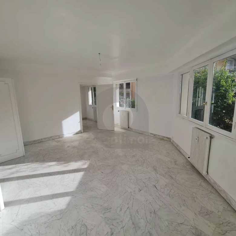 APPARTEMENT QUATRE PIECES MENTON COURS DU CENTENAIRE