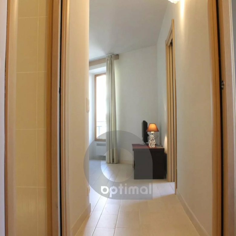 plein centre ville de Menton appartement 3 pièces