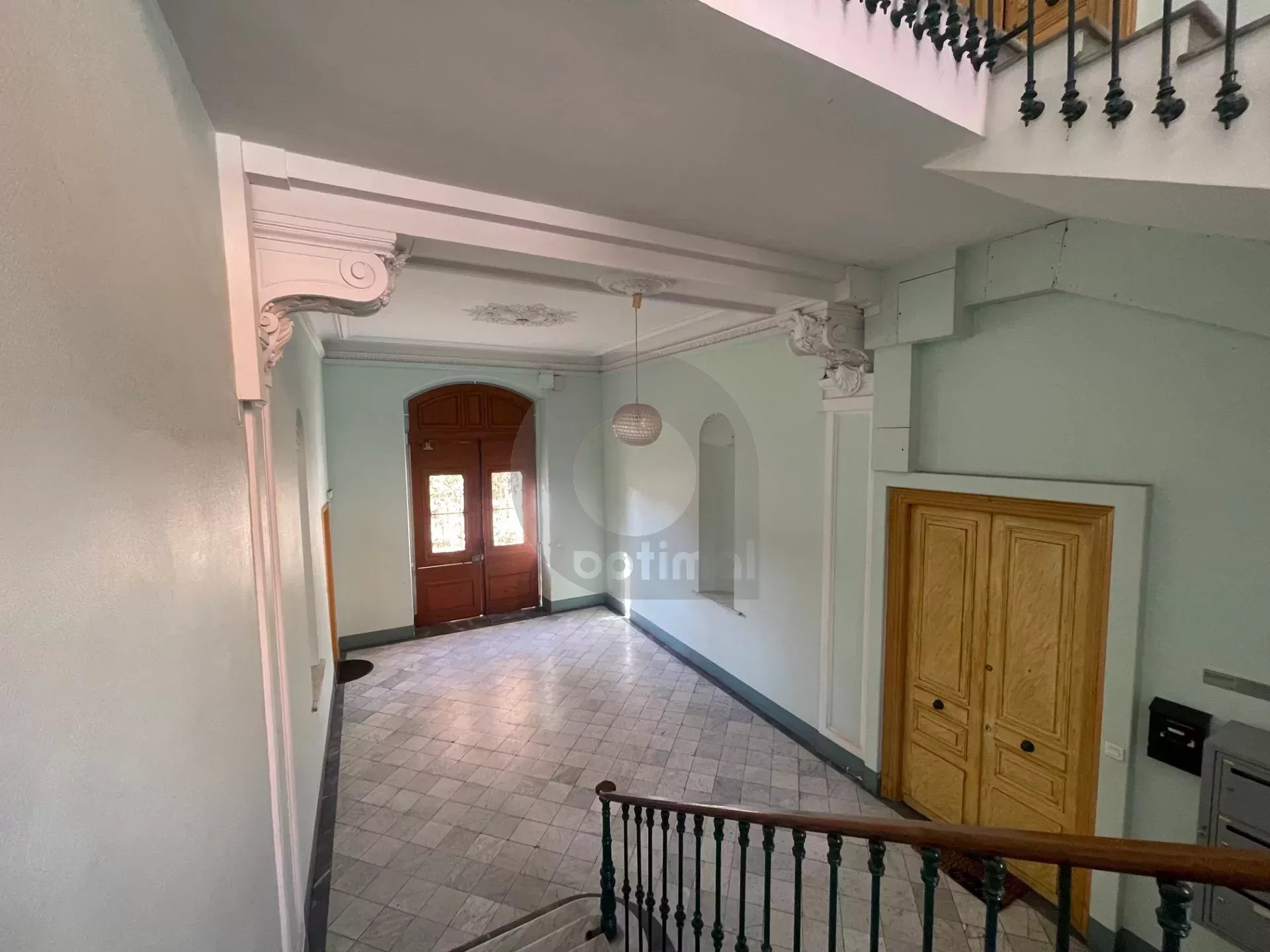 SUPERBE APPARTEMENT DE 5 PIECES – centre ville